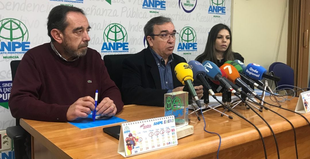 Paco Espinosa, Clemente Hernández y María Dolores Caballero, de ANPE en la Región de Murcia