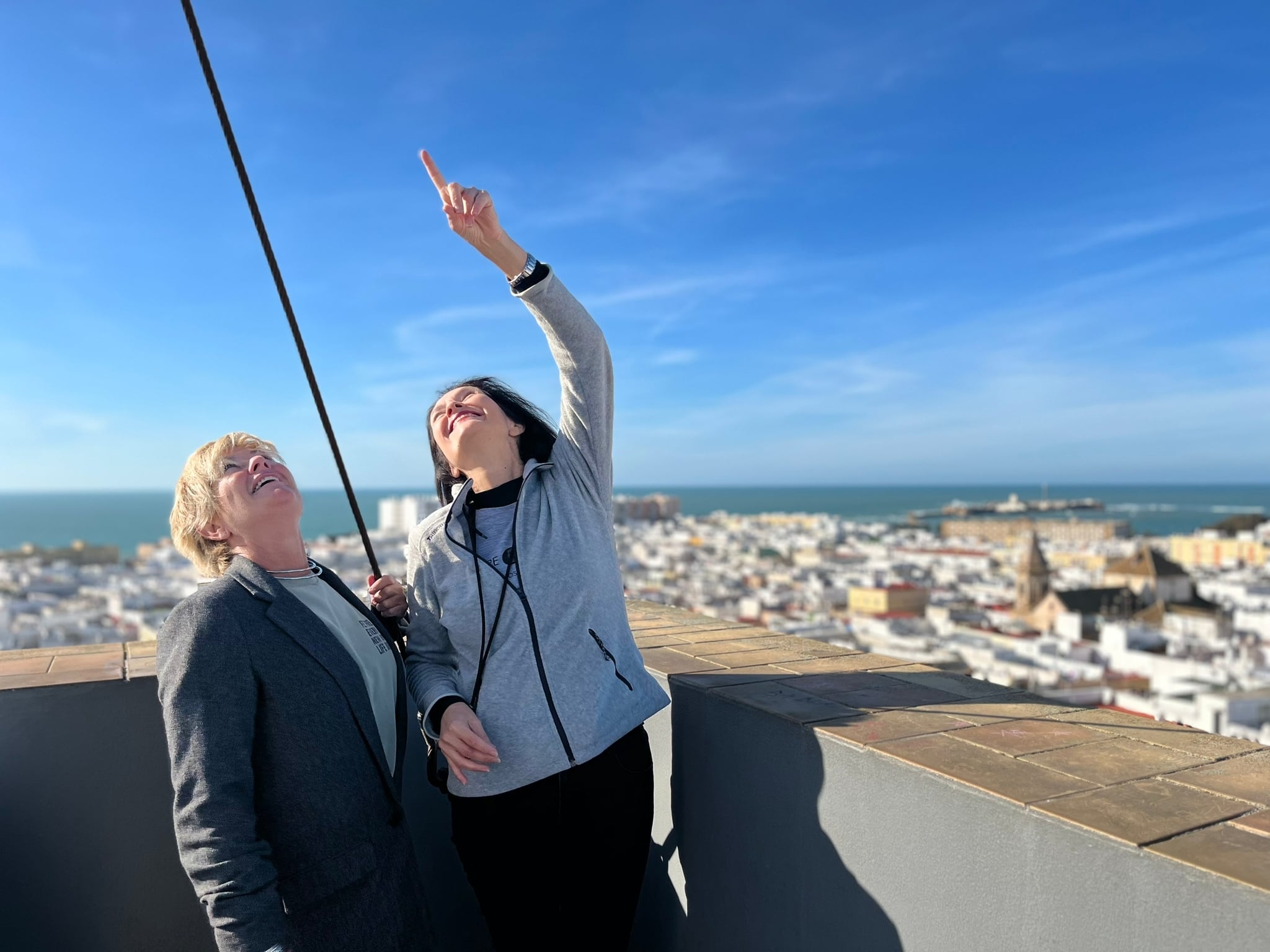 Marta Garat y Belén González Dorao, en la Torre Tavira