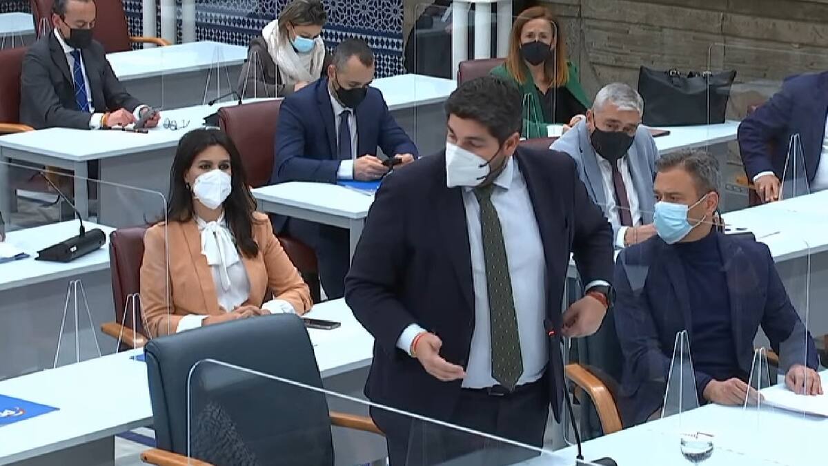 López Miras convoca a la Comisión para Asuntos Económicos para analizar el impacto de la guerra en la economía regional