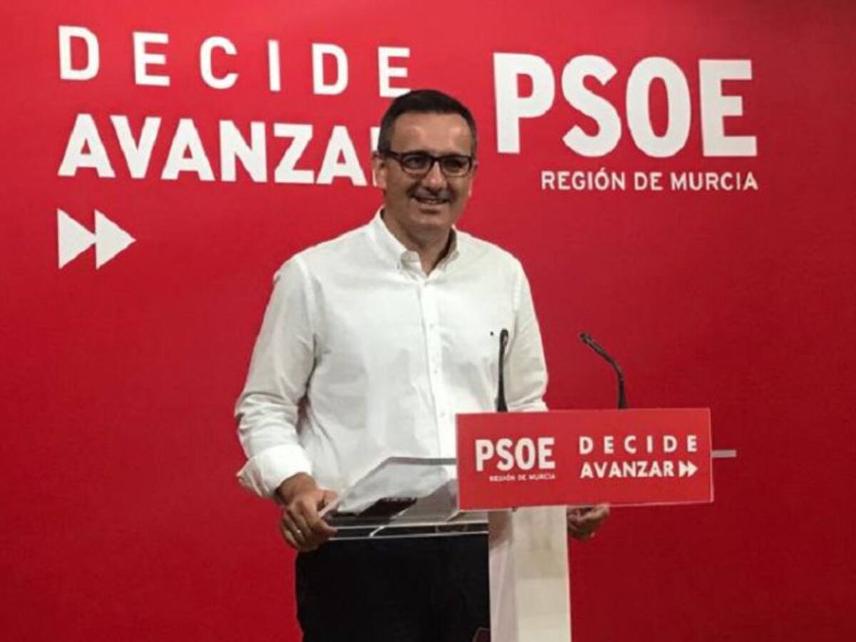 El PSOE pide la comparencia del consejero Luengo para que explique el grado de ejecución del Decreto de Medidas Urgentes del Mar Menor