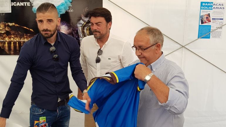 Portillo, Luis Barcala, alcalde de Alicante, y Quique Hernández, presidente del Hércules CF