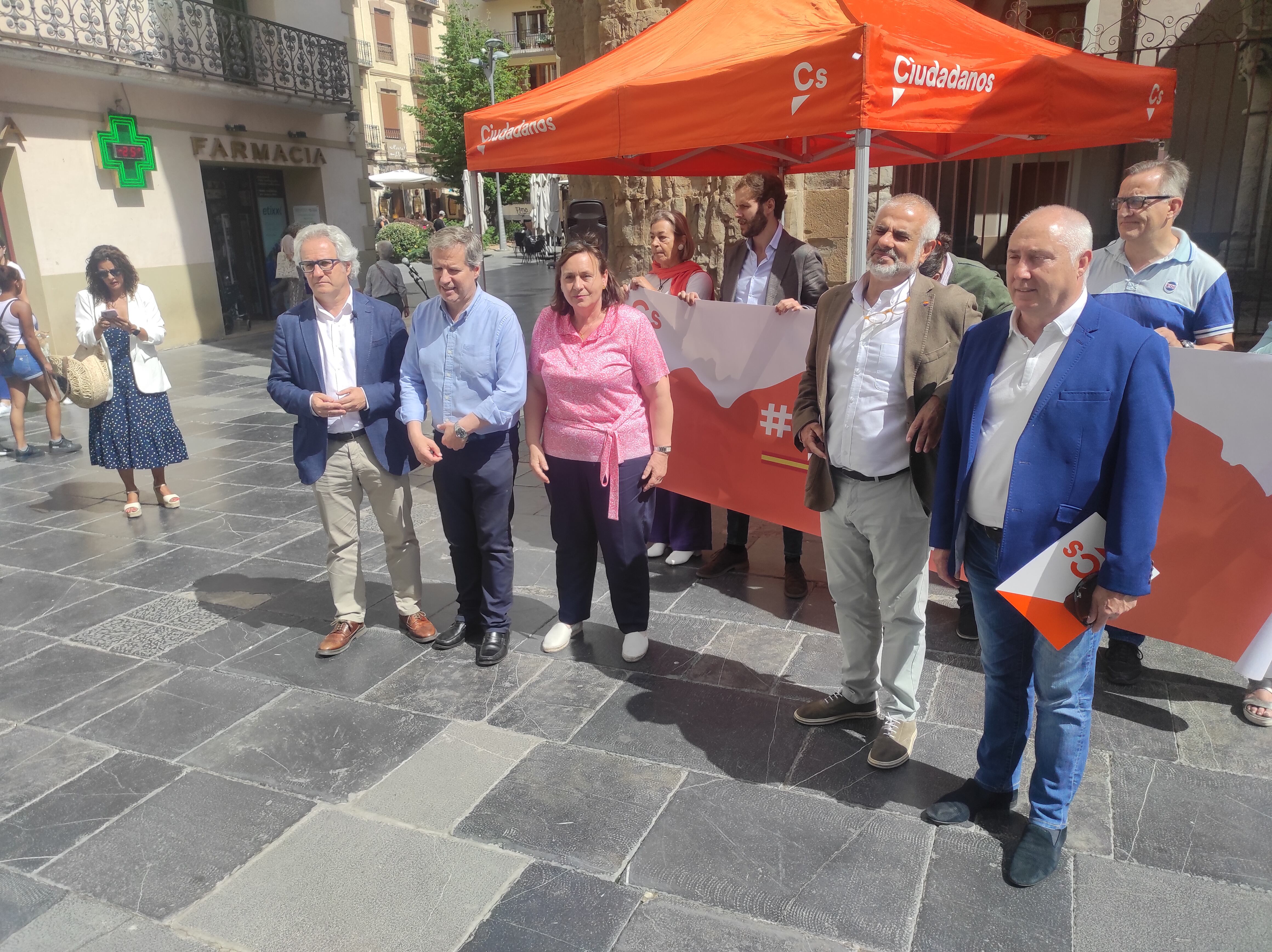 Los coordinadores autonómicos de la formación liberal en Aragón, Cataluña, Navarra y País Vasco, este miércoles en Jaca