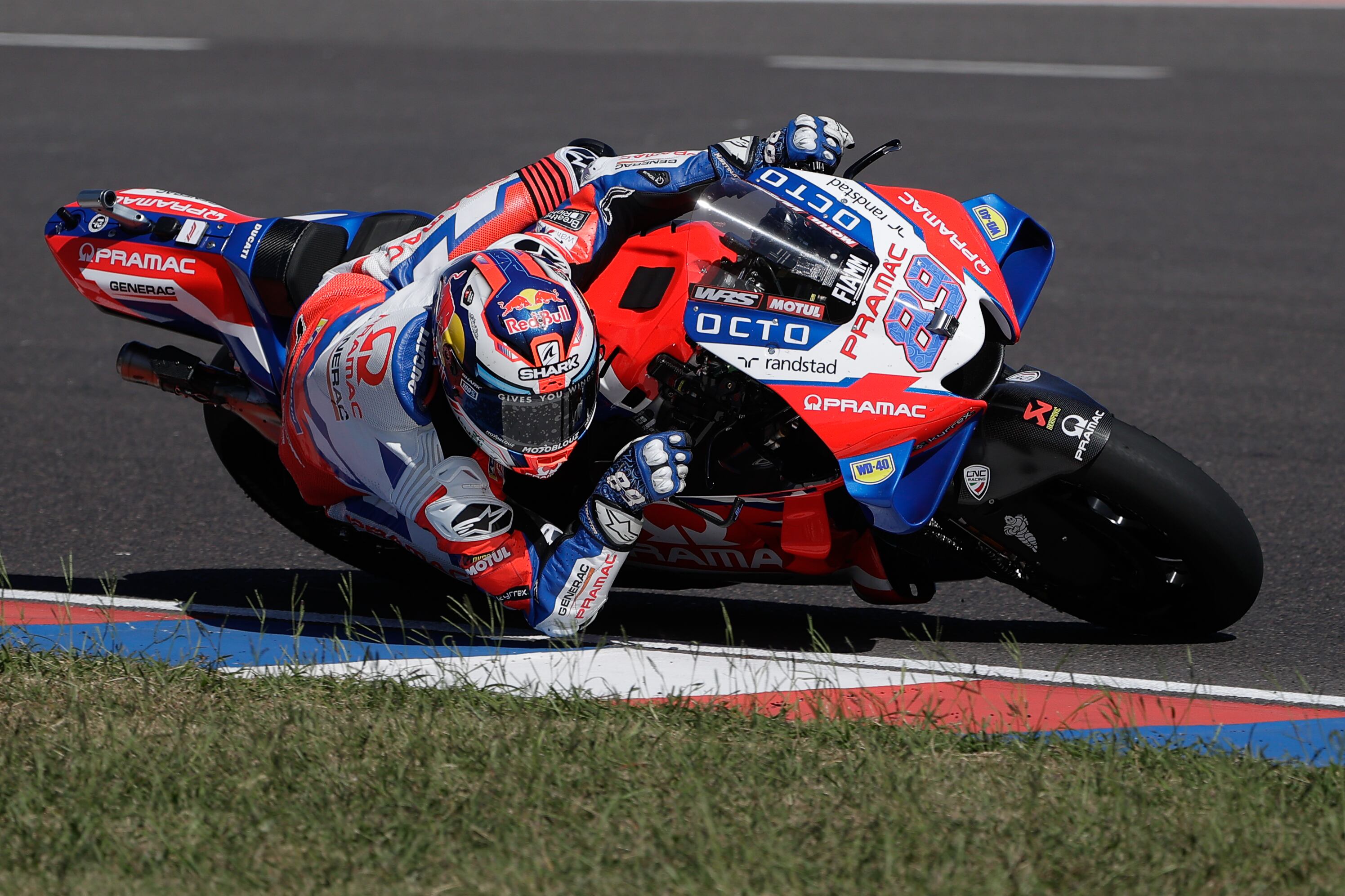 AME8432. SANTIAGO DEL ESTERO (ARGENTINA), 03/04/2022.- El piloto Jorge Martín en acción durante el Gran Premio de Argentina de MotoGP