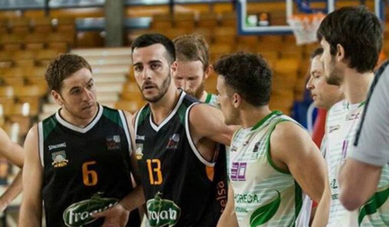 Sáenz Horeca Araba ganó al Aceitunas Fragata Morón en Mendizorroza.