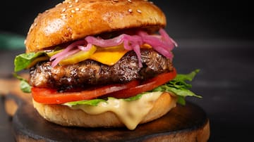No te pueden cobrar 18 euros: así nos han engañado con las hamburguesas de carne angus