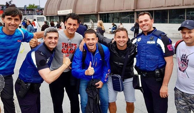 Aficionados y Policías se encontraron en la estación de Nuevos Ministerios antes de recoger las entradas en Getafe.