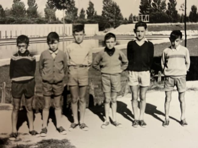 Adeliño, bien rodeado en su juventud