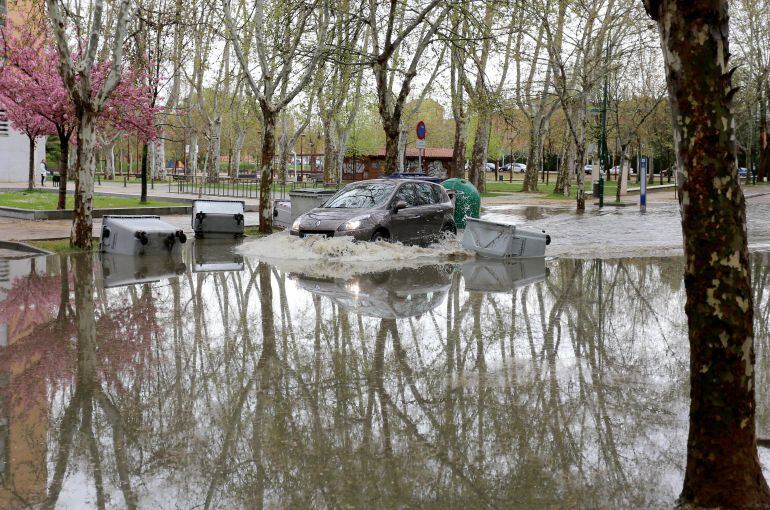 Imagen de las inundaciones en el Paseo Prado de la Magdalena