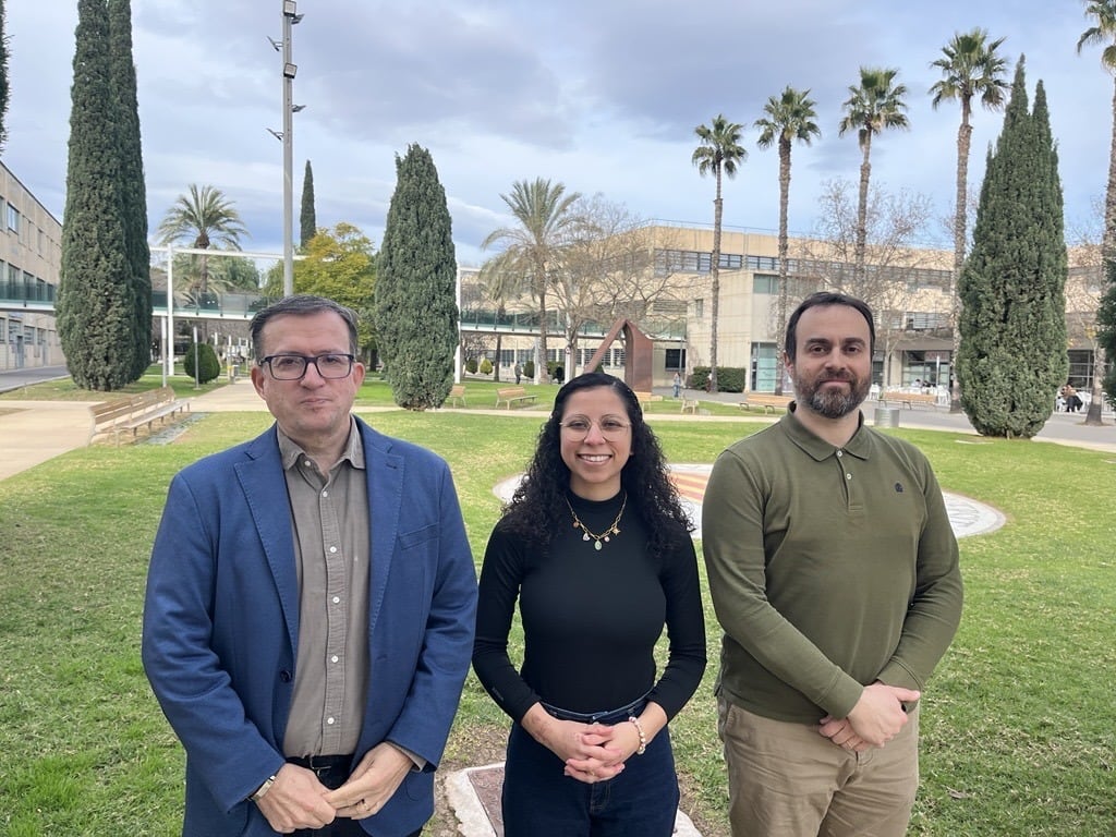 De izquierda a derecha Manuel Pulido, Dariana Ávila Velásquez y Héctor Macián, investigadores del IIAMA de la UPV