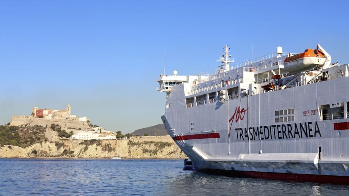 Las navieras piden mejoras en las instalaciones nauticas para reducir sus emisiones contaminantes