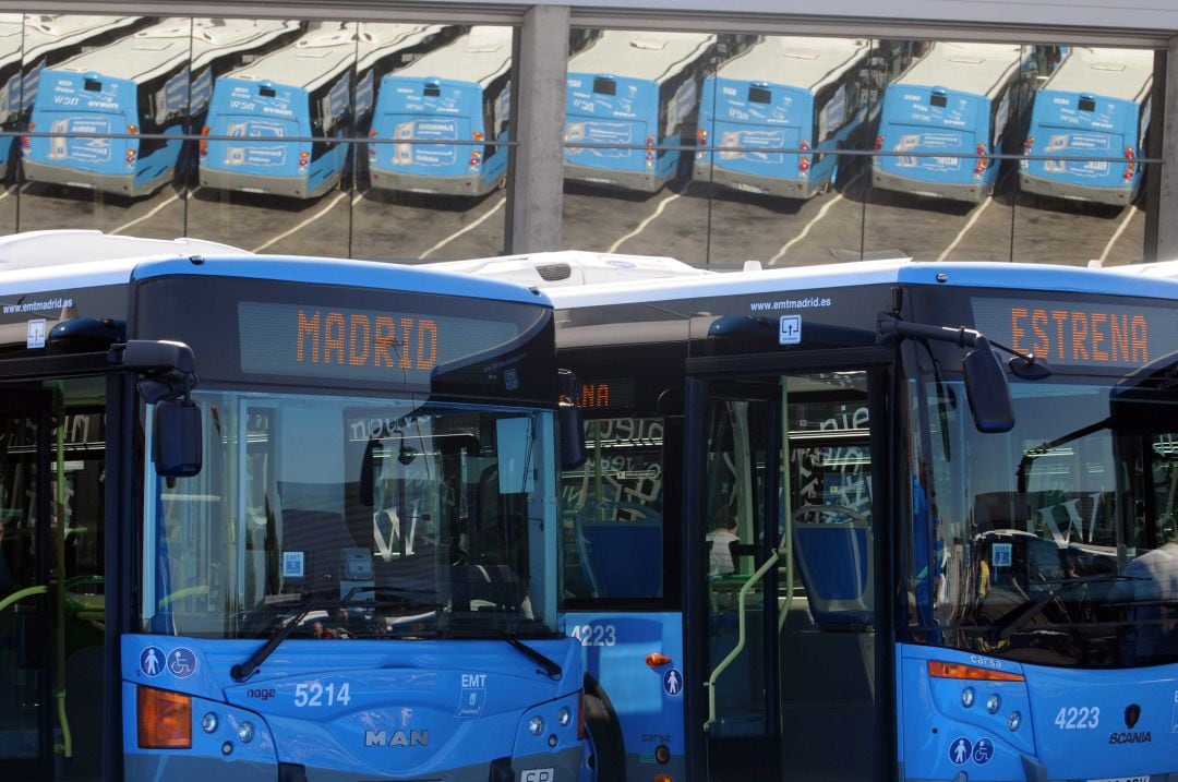 Flota de autobuses de la Empresa Municipal de Transportes (EMT) del Ayuntamiento de Madrid