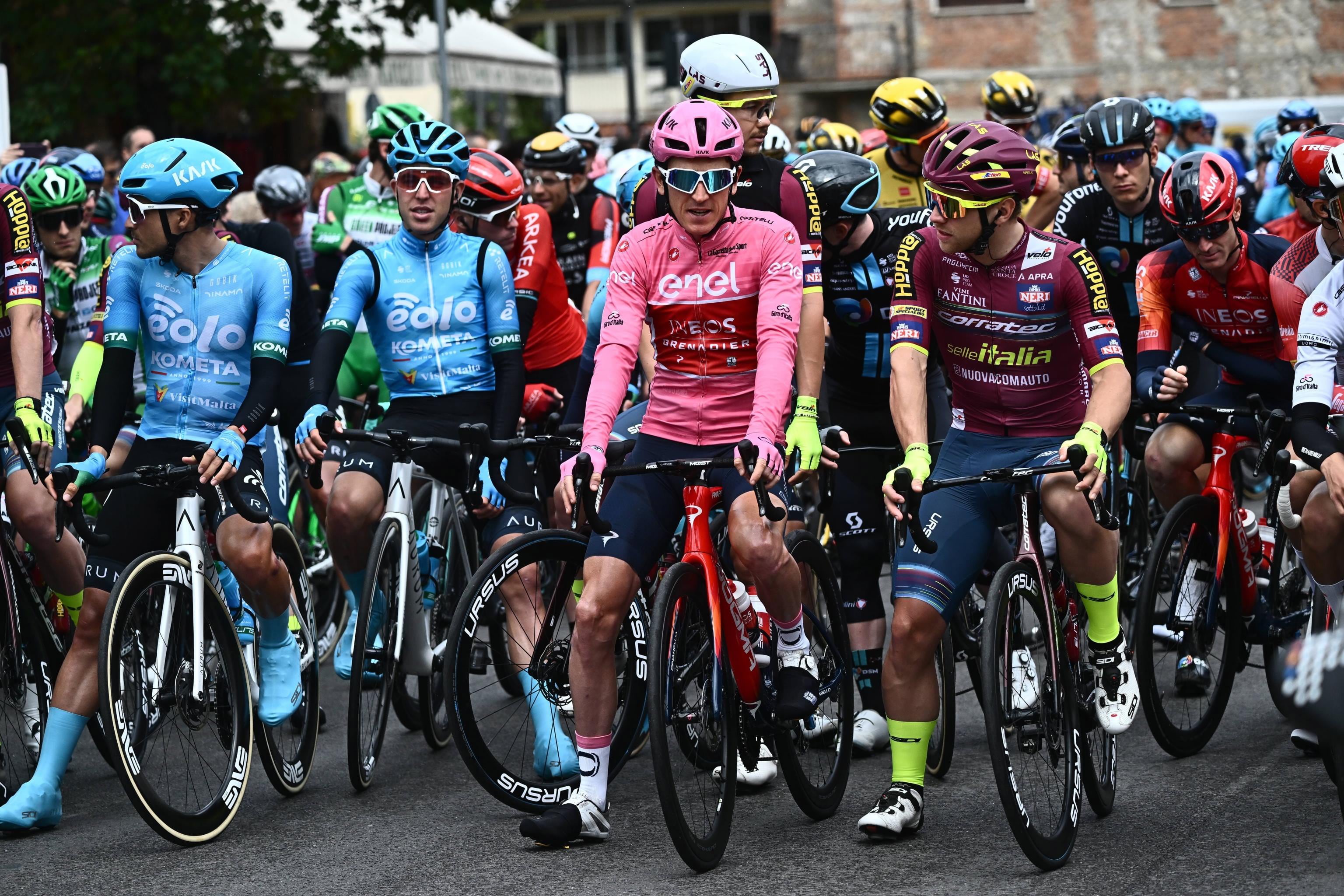 Geraint Thomas, antes de salir en al 11ª etapa del Giro de Italia