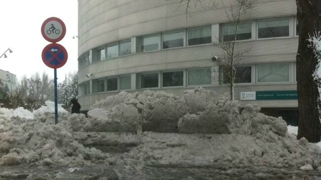 El campo de Mendizorroza acumuló mucha nieve la pasada semana.