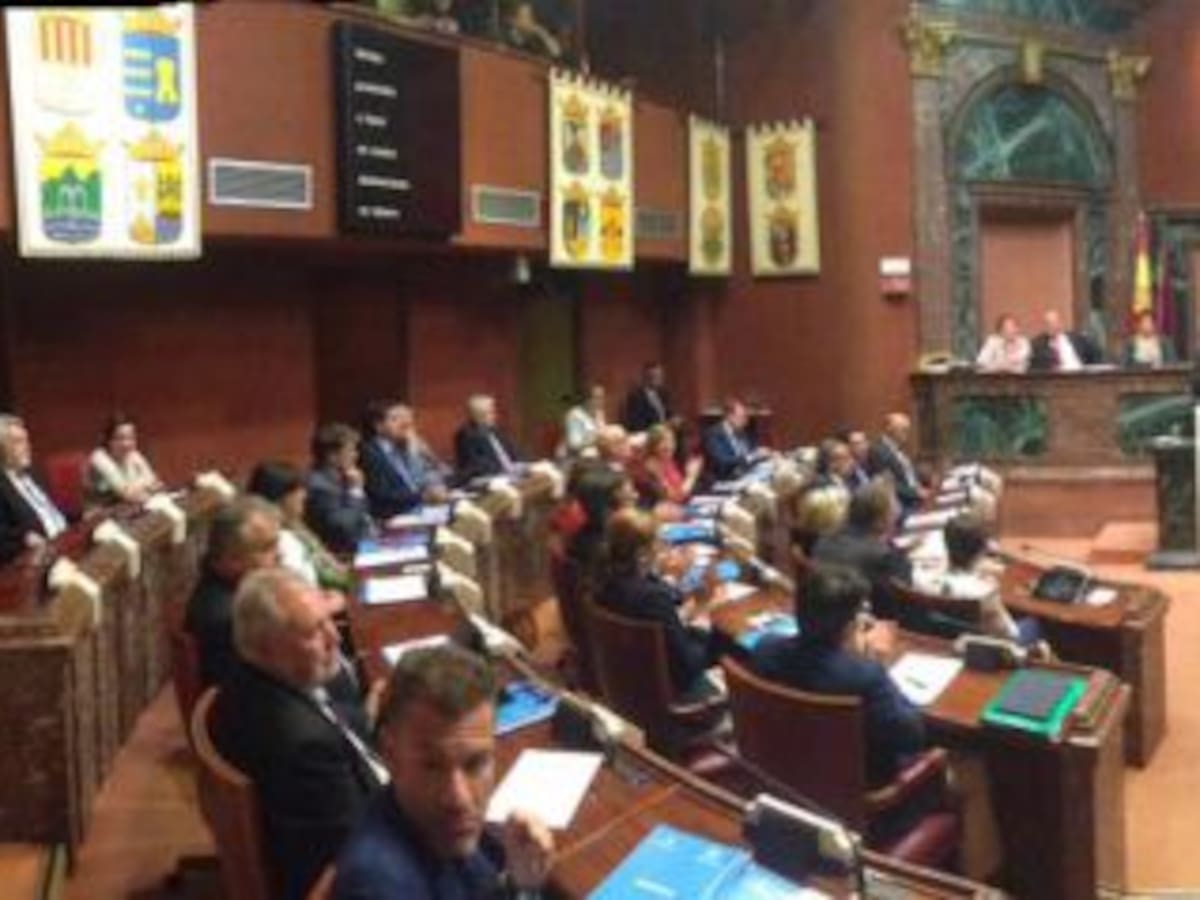 Mezcla de cortesía y dureza de la oposición hacia el nuevo gobierno