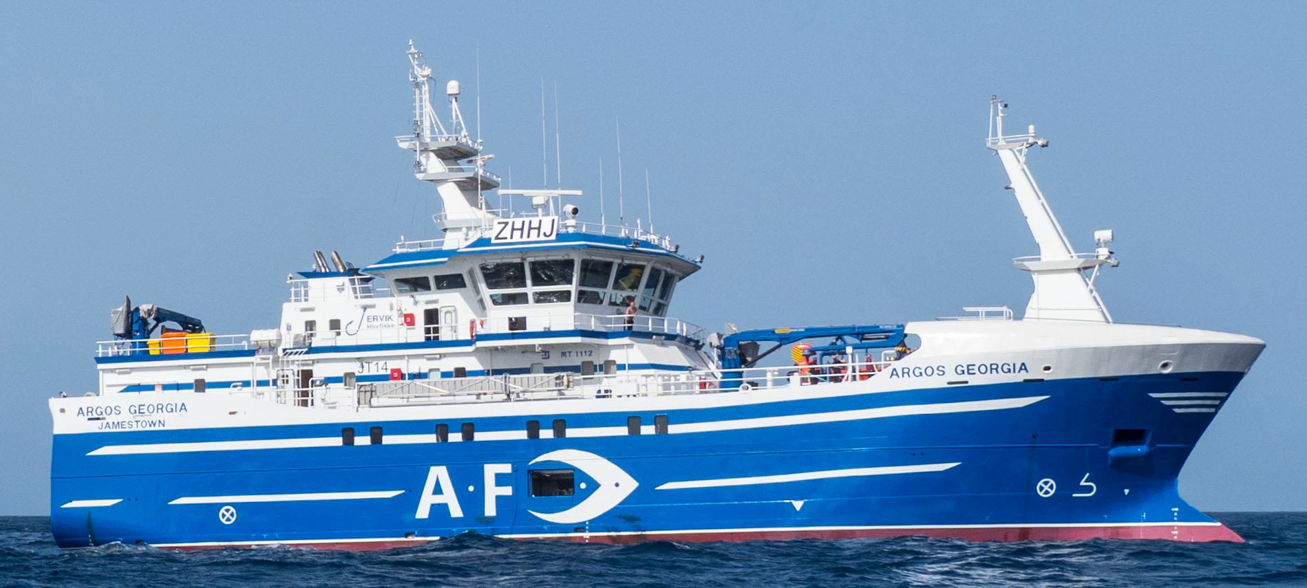 Vista del pesquero Argos Georgia, en el que iban 27 personas a bordo, entre ellos tripulantes gallegos, hundido en las Islas Malvinas