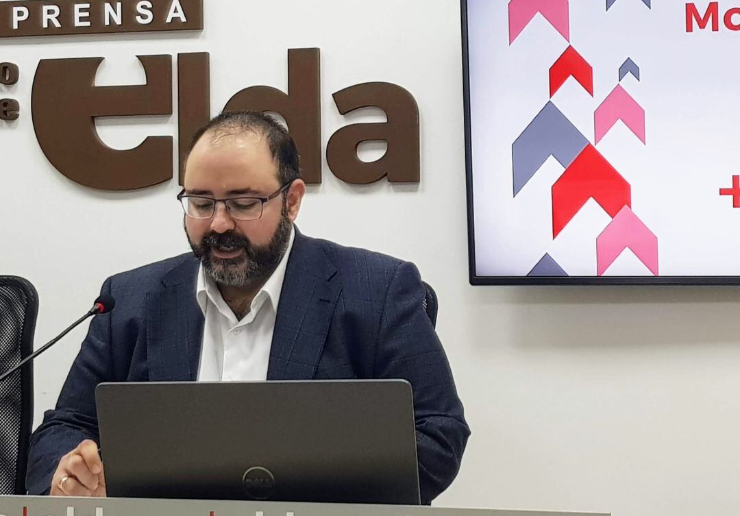 Jesús Selles, concejal de Modernación de Elda, anuncia la implantación del servicio