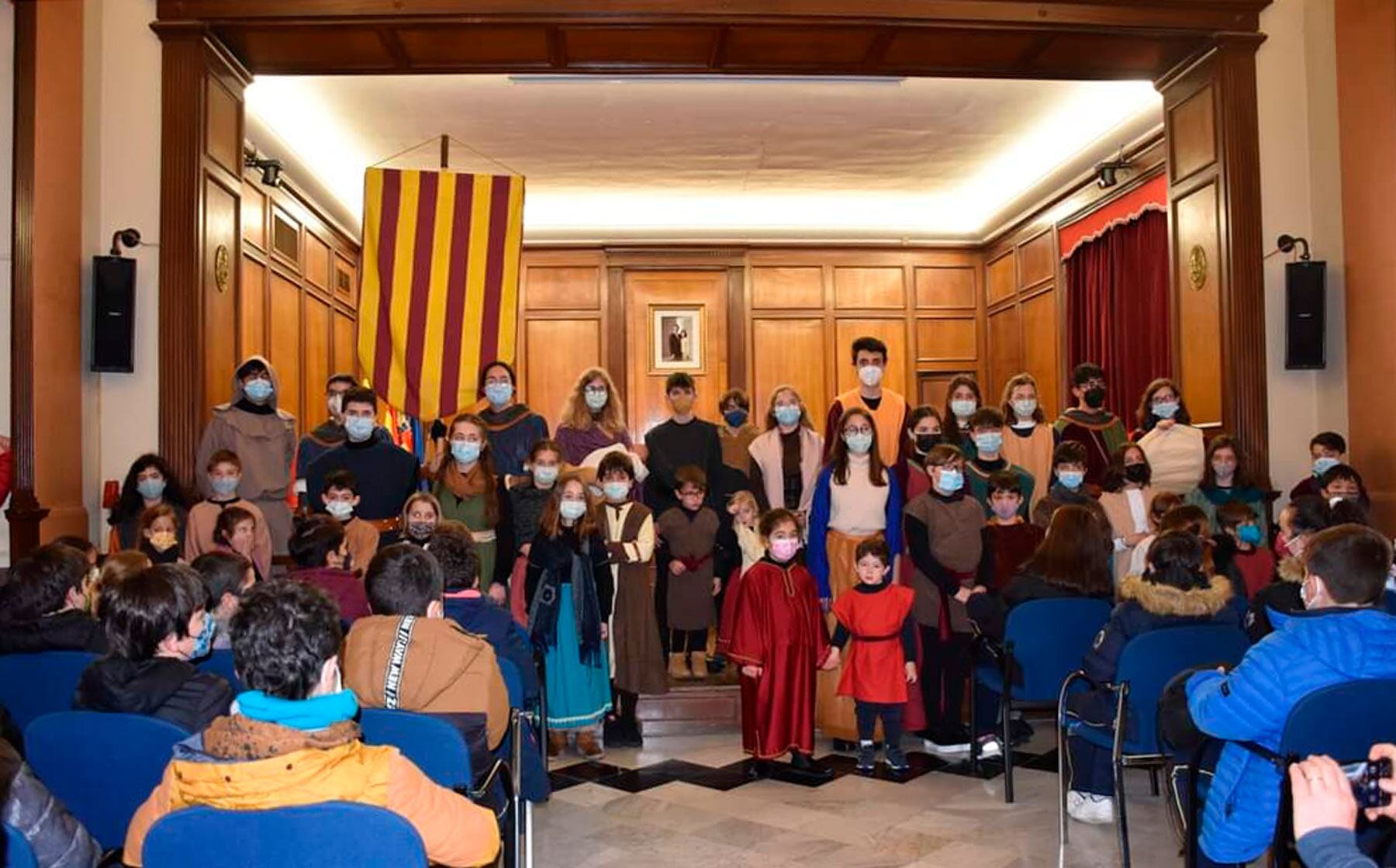 Imagen de todos los participantes del colegio Vedruna Carmelitas