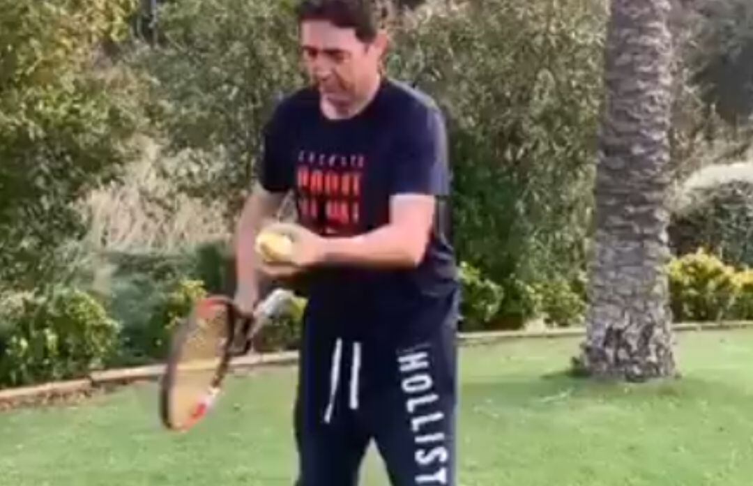 Tomás Carbonell, en una imagen publicada en sus redes.