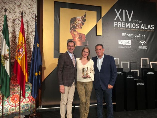 José Manuel Ortiz, Loaurdes Pérez Reed y Raúl Caro.