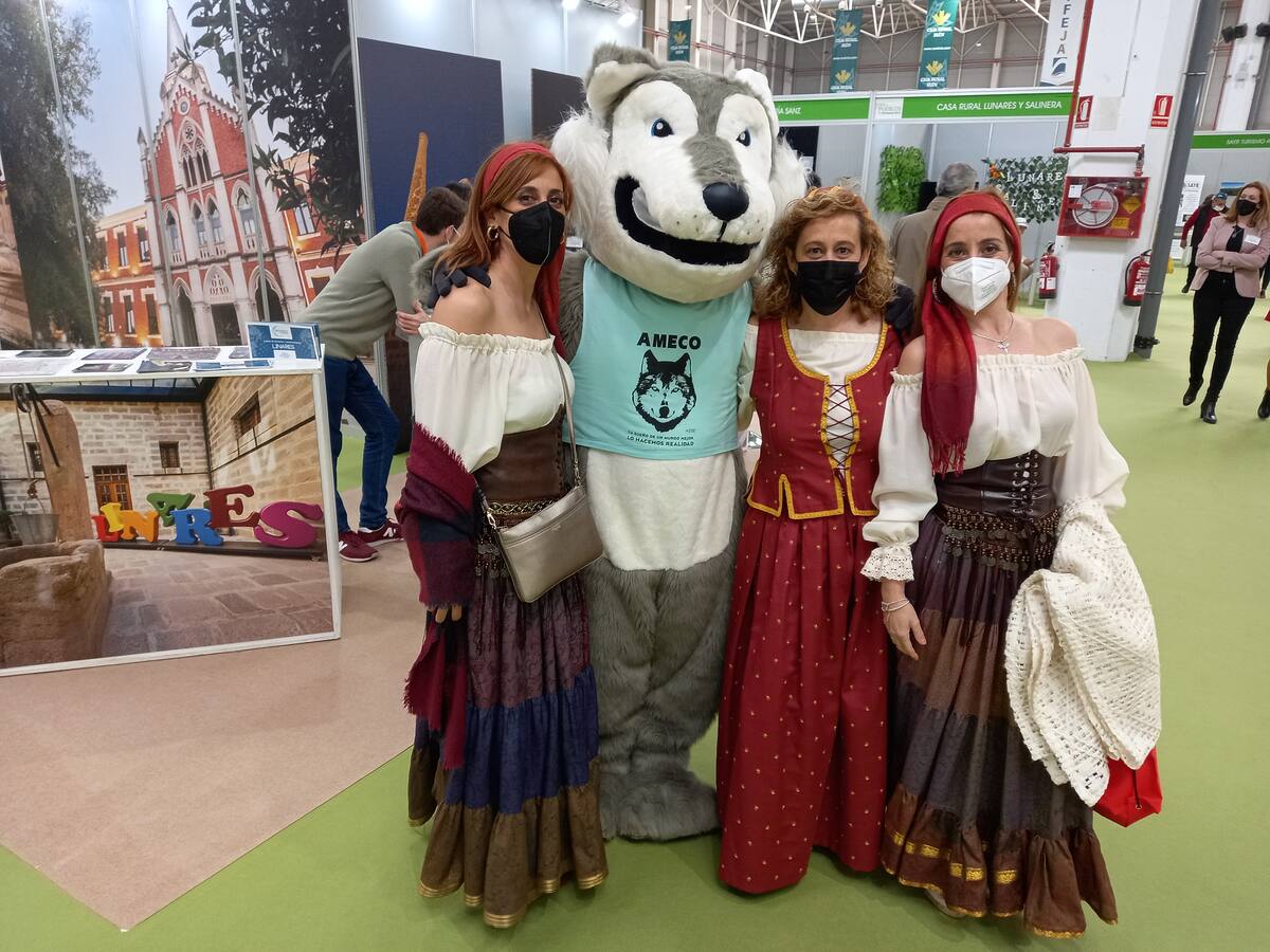 Jaenerismo y alegría se dan cita en la Feria de los Pueblos tres años después