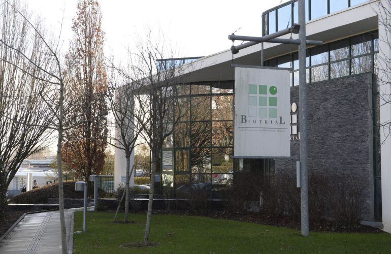 Fachada del edificio de los laboratorios Biotral en Rennes (Francia).