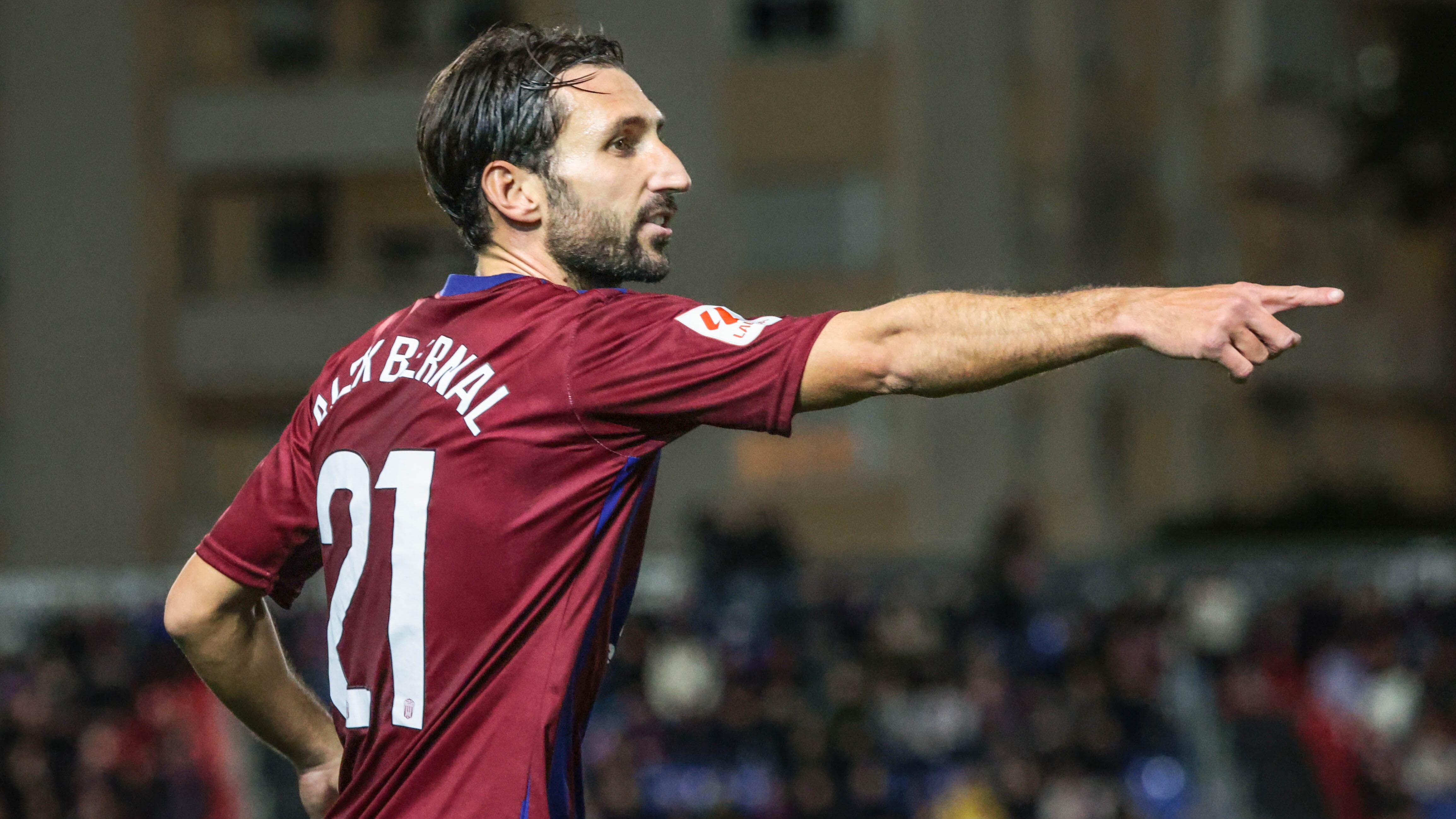 Alex Bernal señala el camino de la victoria