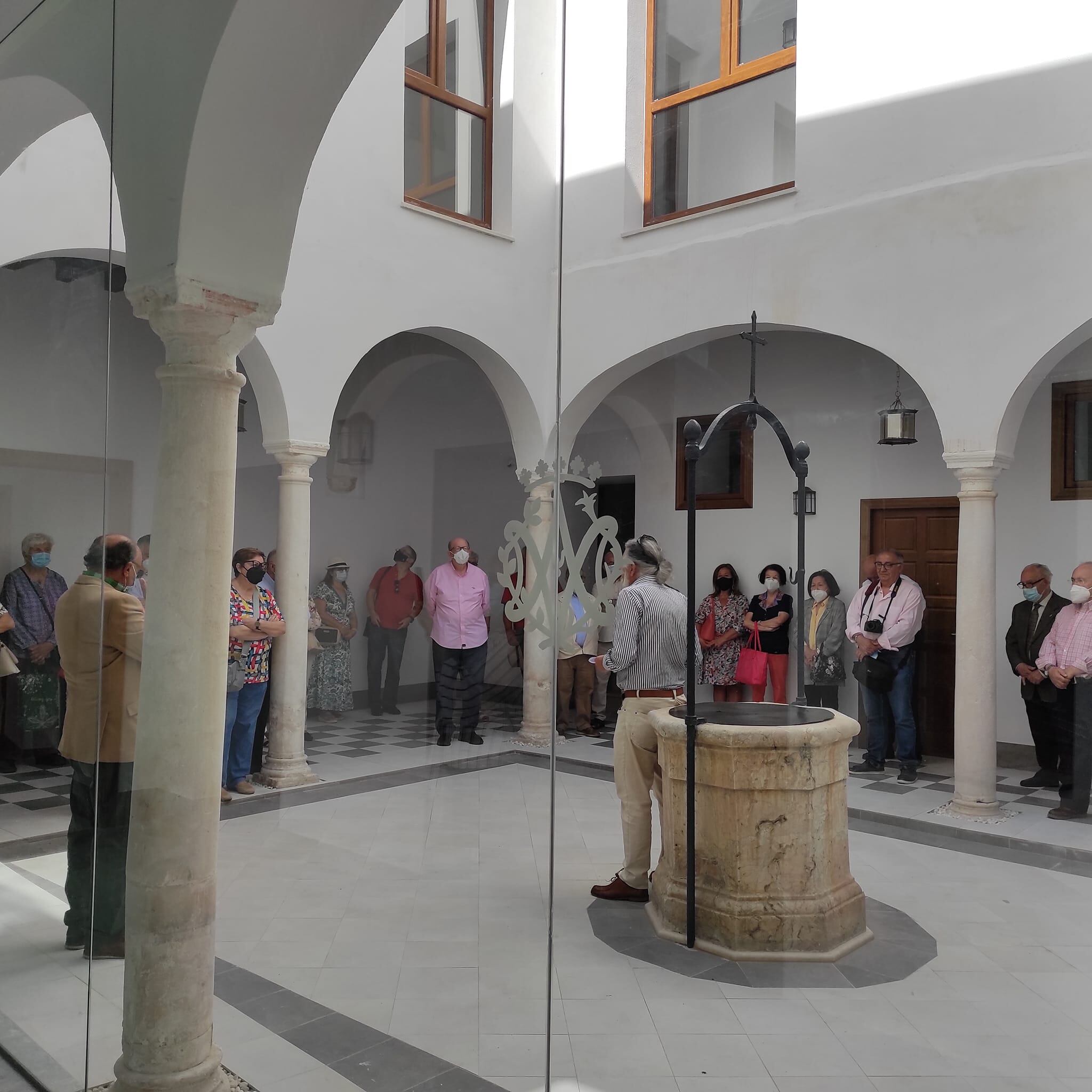 Patio de la casa del Capellán. Foto Amigos del Monasterio de Santa María.