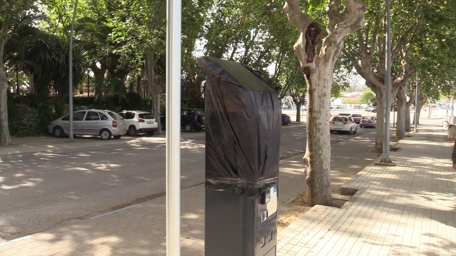 El Ayuntamiento de Andújar ha suprimido la zona azul en los aparcamientos de Colón