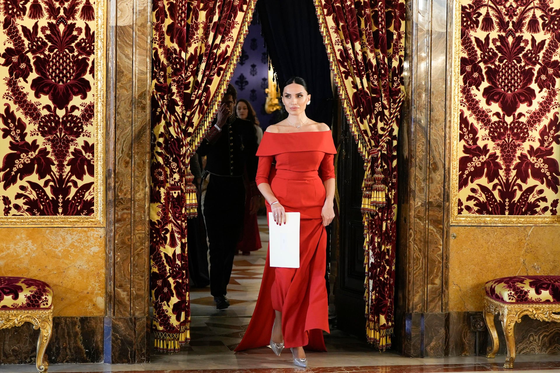 La embajadora de Serbia, Irena Sarac, durante la ceremonia de entrega de cartas credenciales al rey Felipe VI el pasado mes de abril