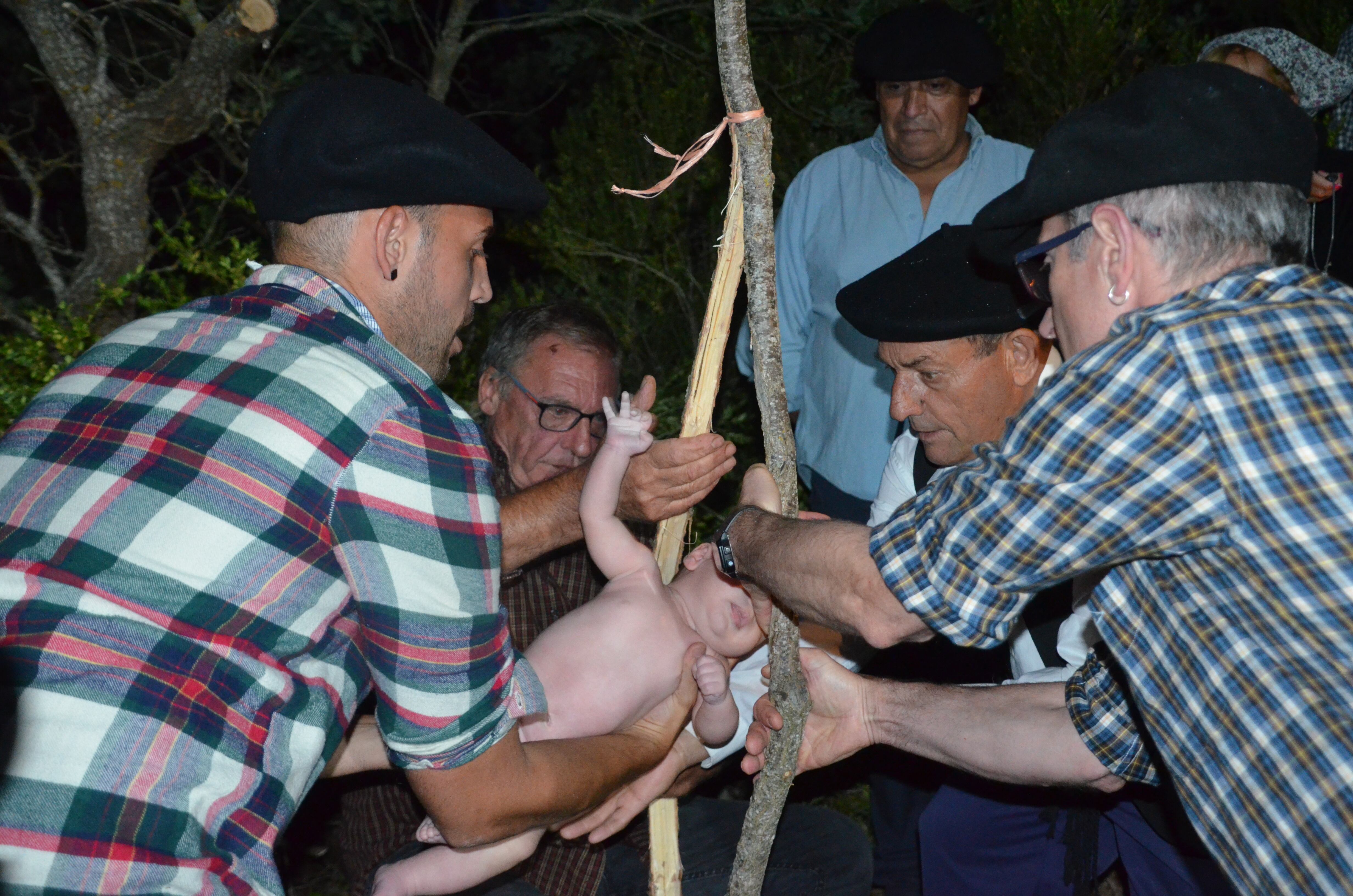 Recreación del Rito del Herniado / Comarca Cinco Villas