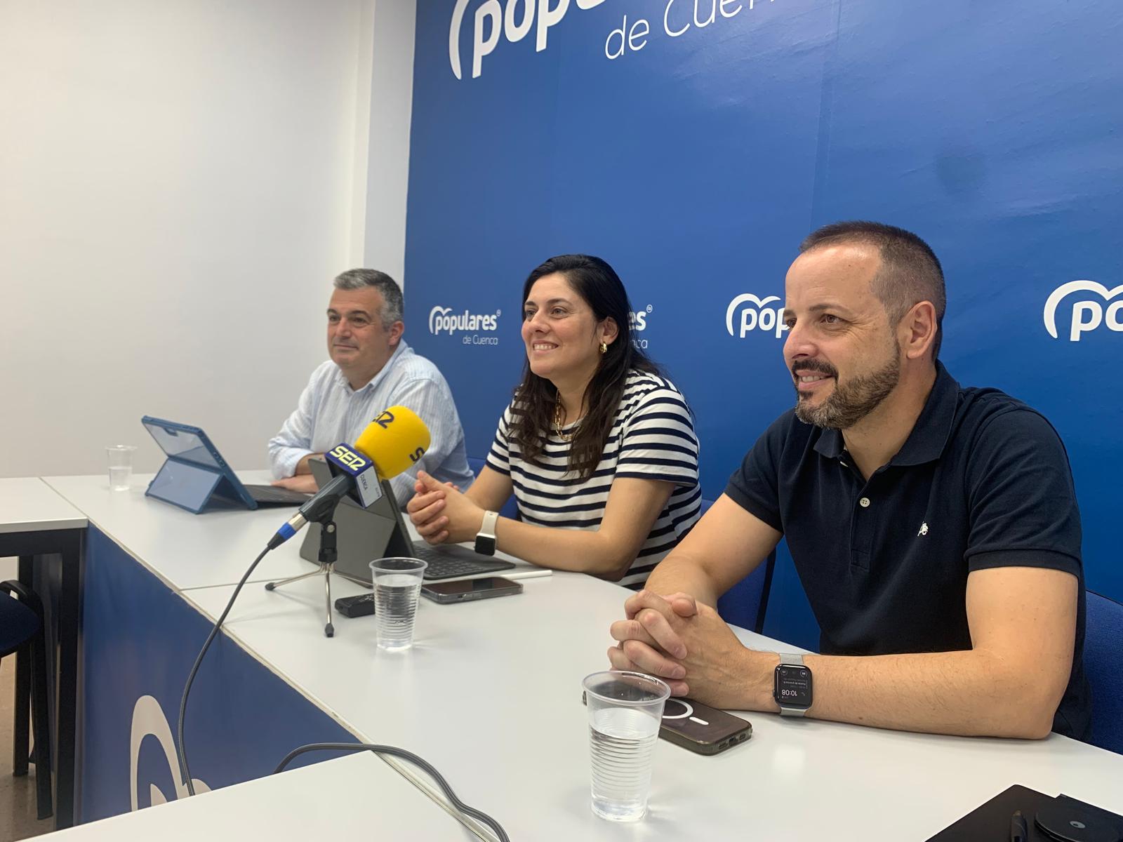 Los ediles del PP Álvaro Barambio, Beatriz Jiménez y Juan Guadalajara