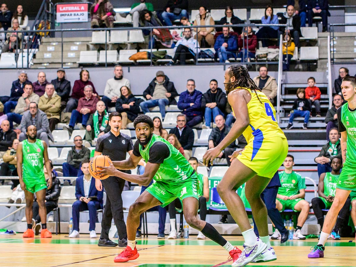 El Amics no falla en casa y continúa líder (85-74)