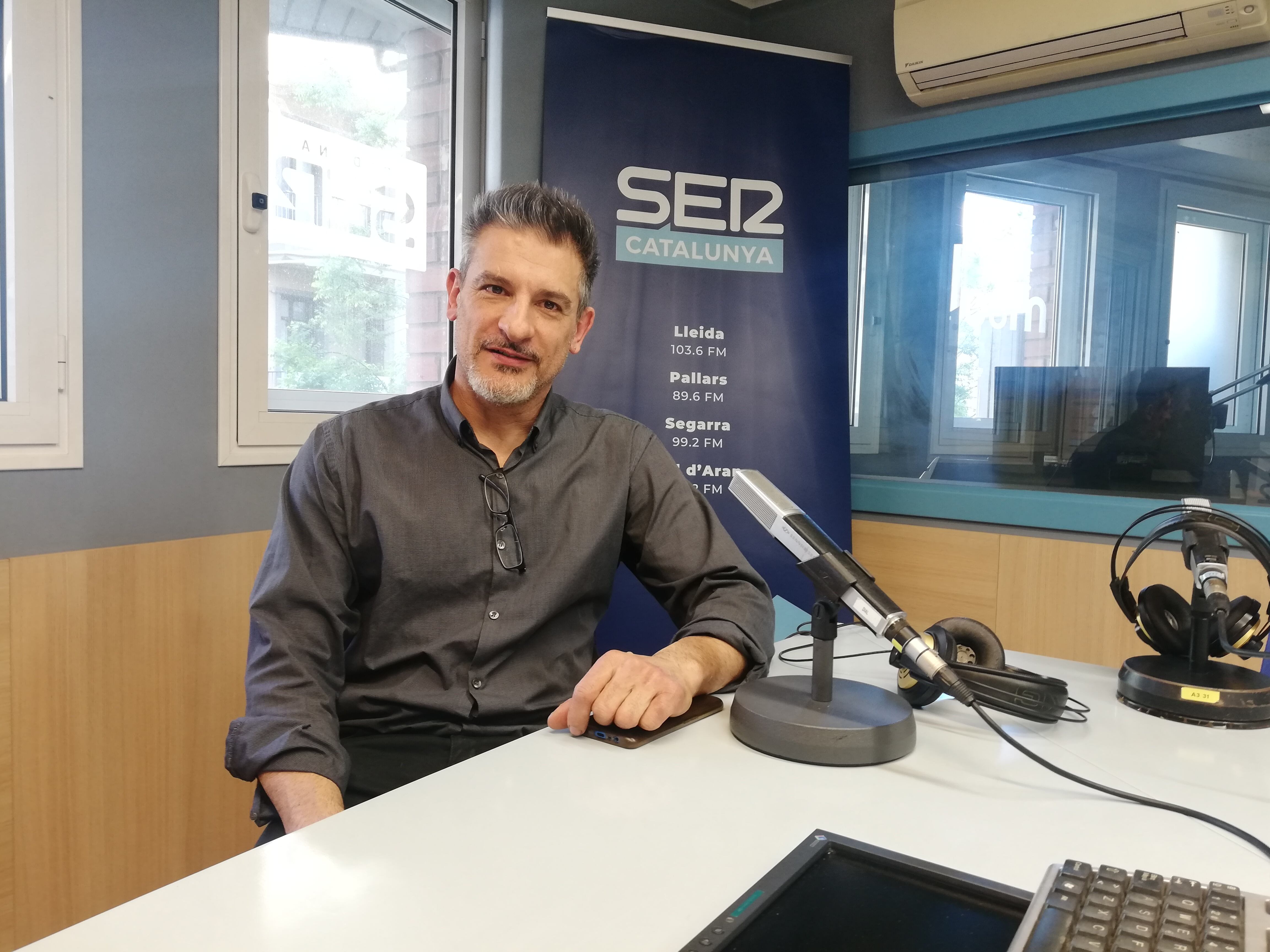 Un moment de l'entrevista a Òscar Velasco, de Dragonfly, a l'Aquí Lleida de Ràdio Lleida.