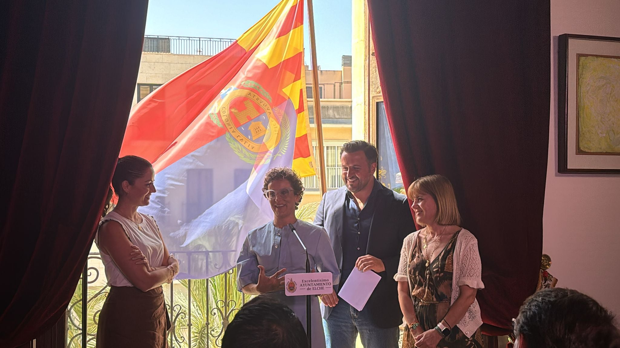 La pregonera Rosana Perán ha sido presentada esta mañana en el ayuntamiento de Elche