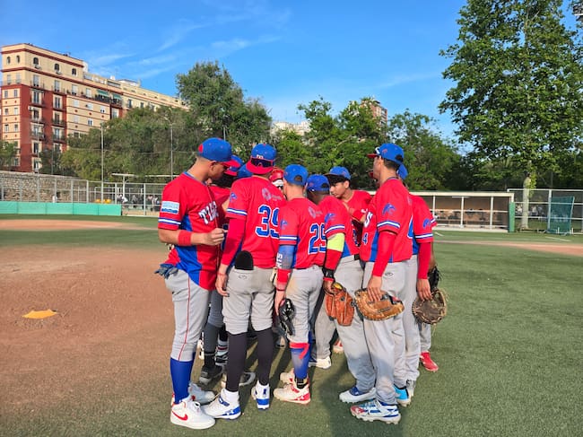 Los jugadores del Tigres Gandia en el partido