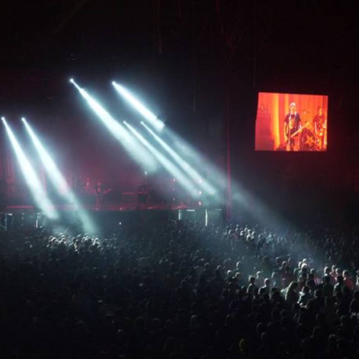 aKubierto se refugia en ‘Fabrik’