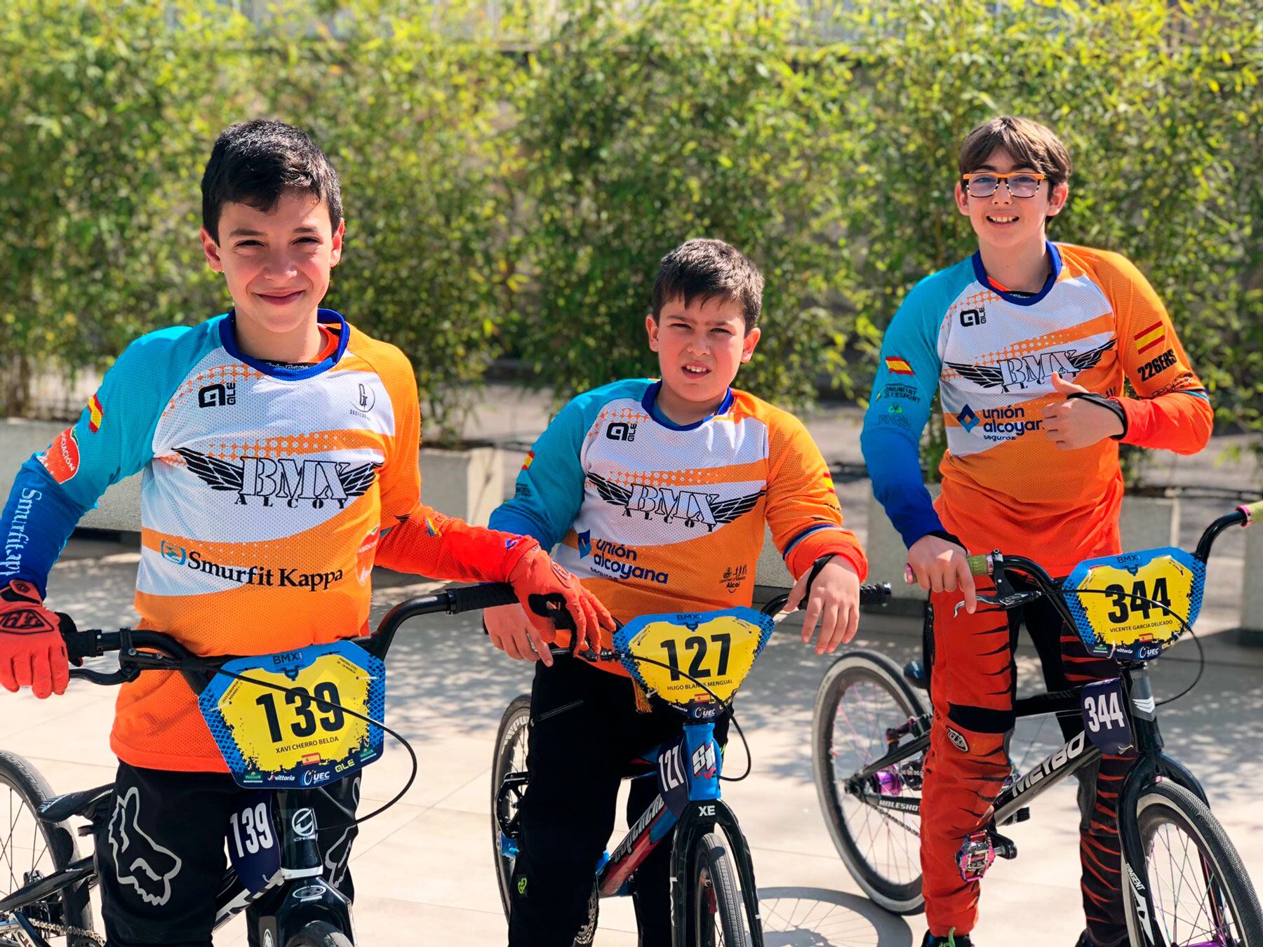 Los tres jóvenes riders en la prueba disputada en Italia