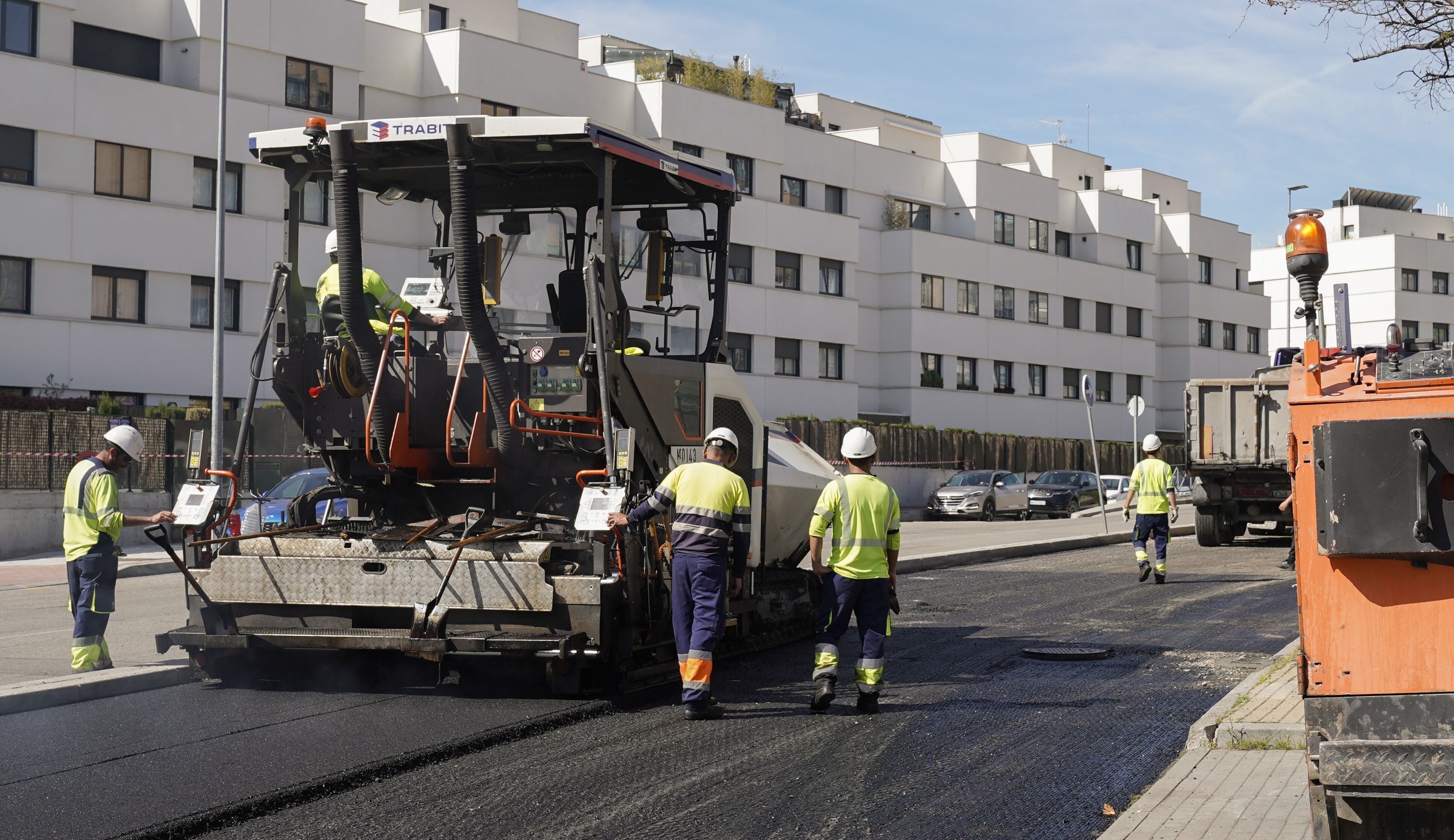 Las actuaciones se realizarán en las avenidas de Valdelasfuentes, Lomas del Rey, Euskadi, Navarra, Colmenar viejo y España, siendo el plazo de ejecución de los trabajos de dos meses