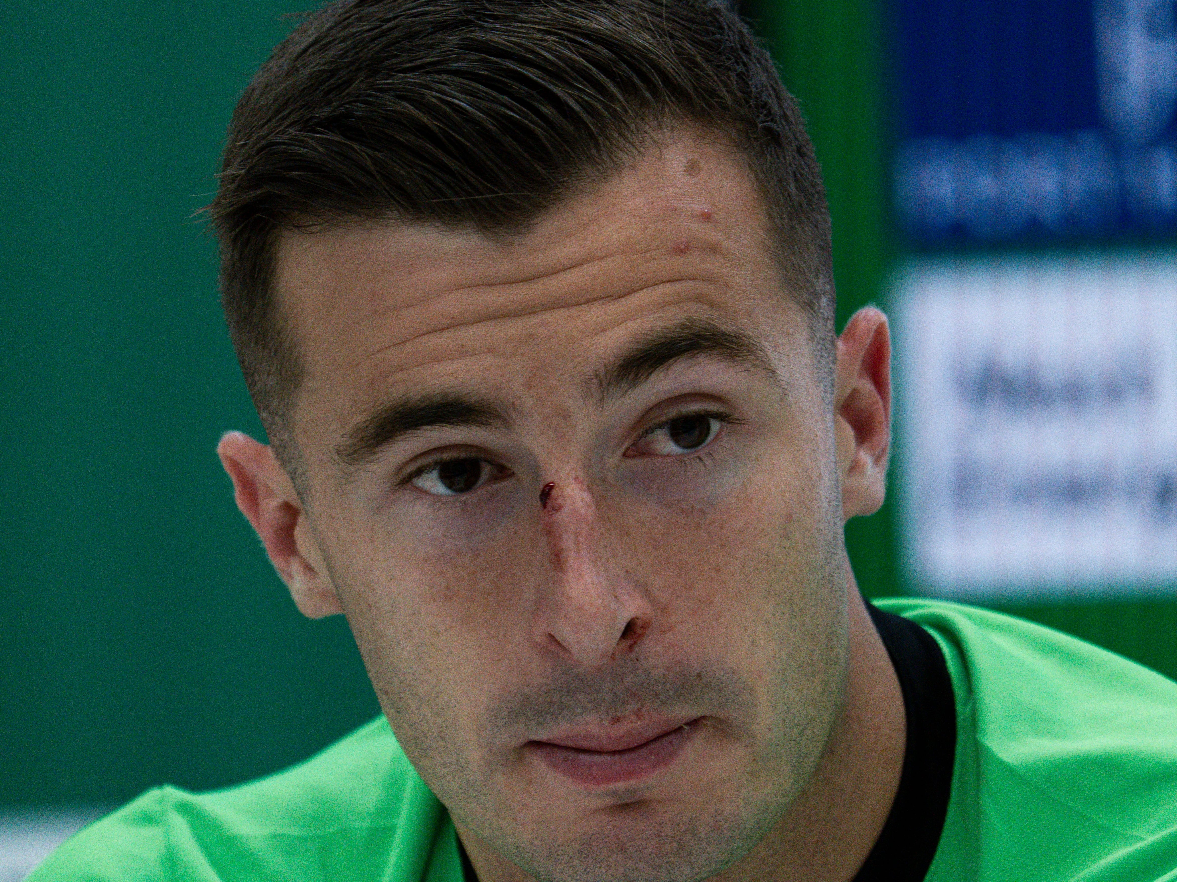 El portero del Elche Iñaki Peña durante la rueda de prensa posterior al partido contra el Madrid