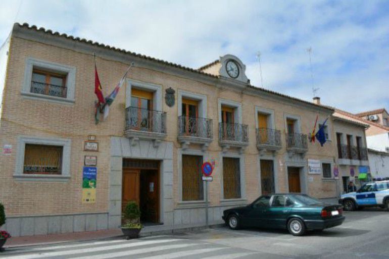 Fachada del Ayuntamiento de Yeles (Toledo).