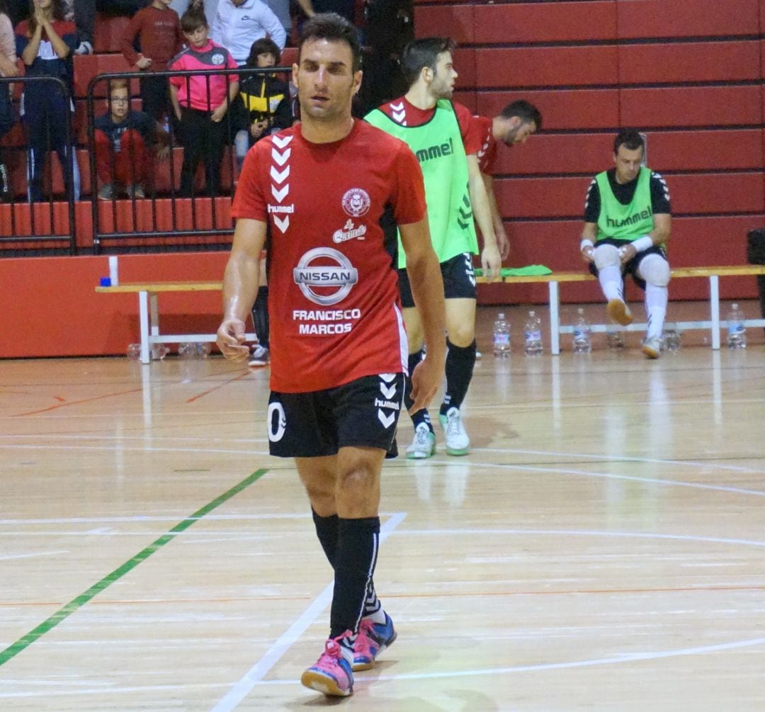 David Losilla es un hombre fundamental en el esquema del Nueva Elda