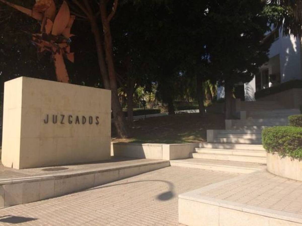 A prisión, el padre y el hijo que asesinaron esta semana en Marbella al novio de su ex mujer