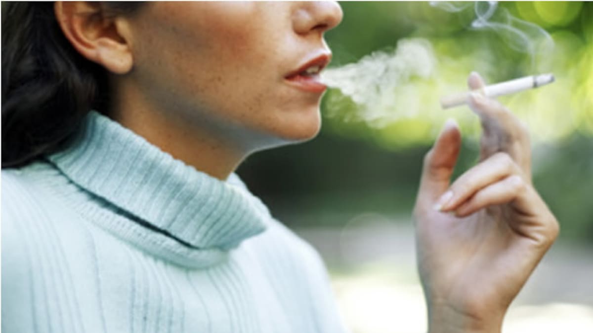 El detalle que delata a un fumador en el laboratorio