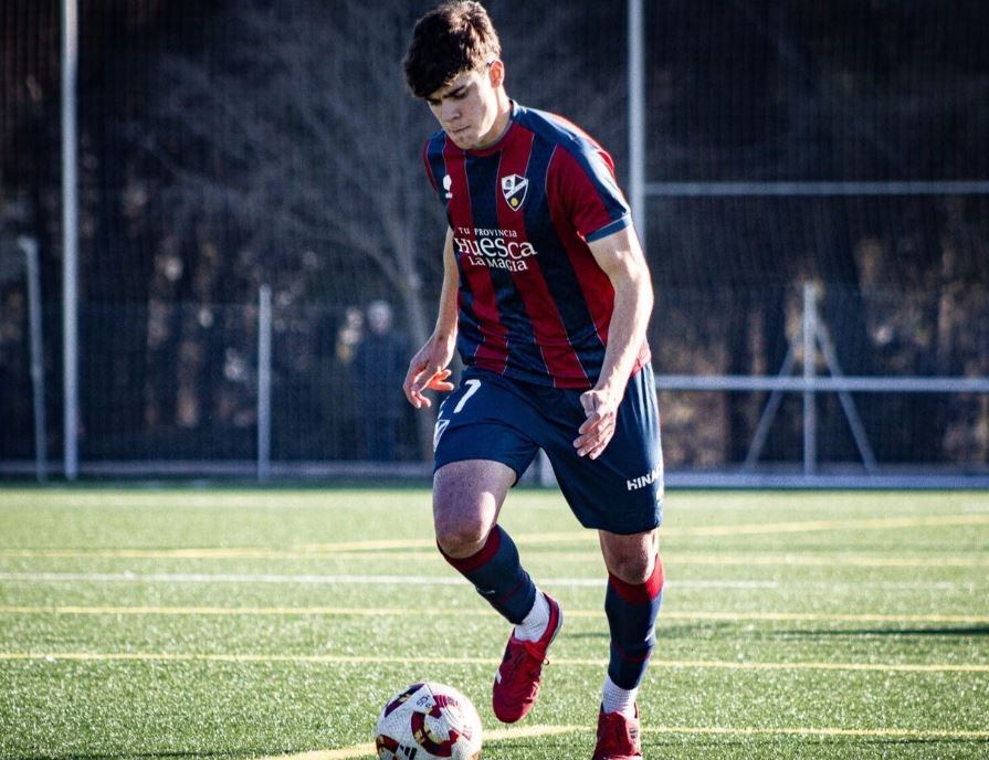 El jugador de la SD Huesca Alex Fita ha sido llamado para la selección española sub18