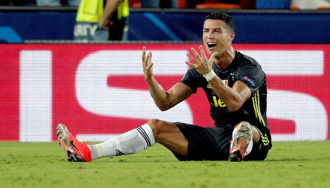 Cristiano Ronaldo, expulsado en el partido entre el Valencia y la Juventus de Champions celebrado en Mestalla.