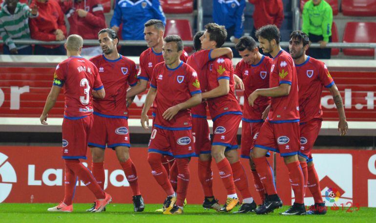 Los jugadores del Numancia celebran un gol de esta temporada en Los Pajaritos.