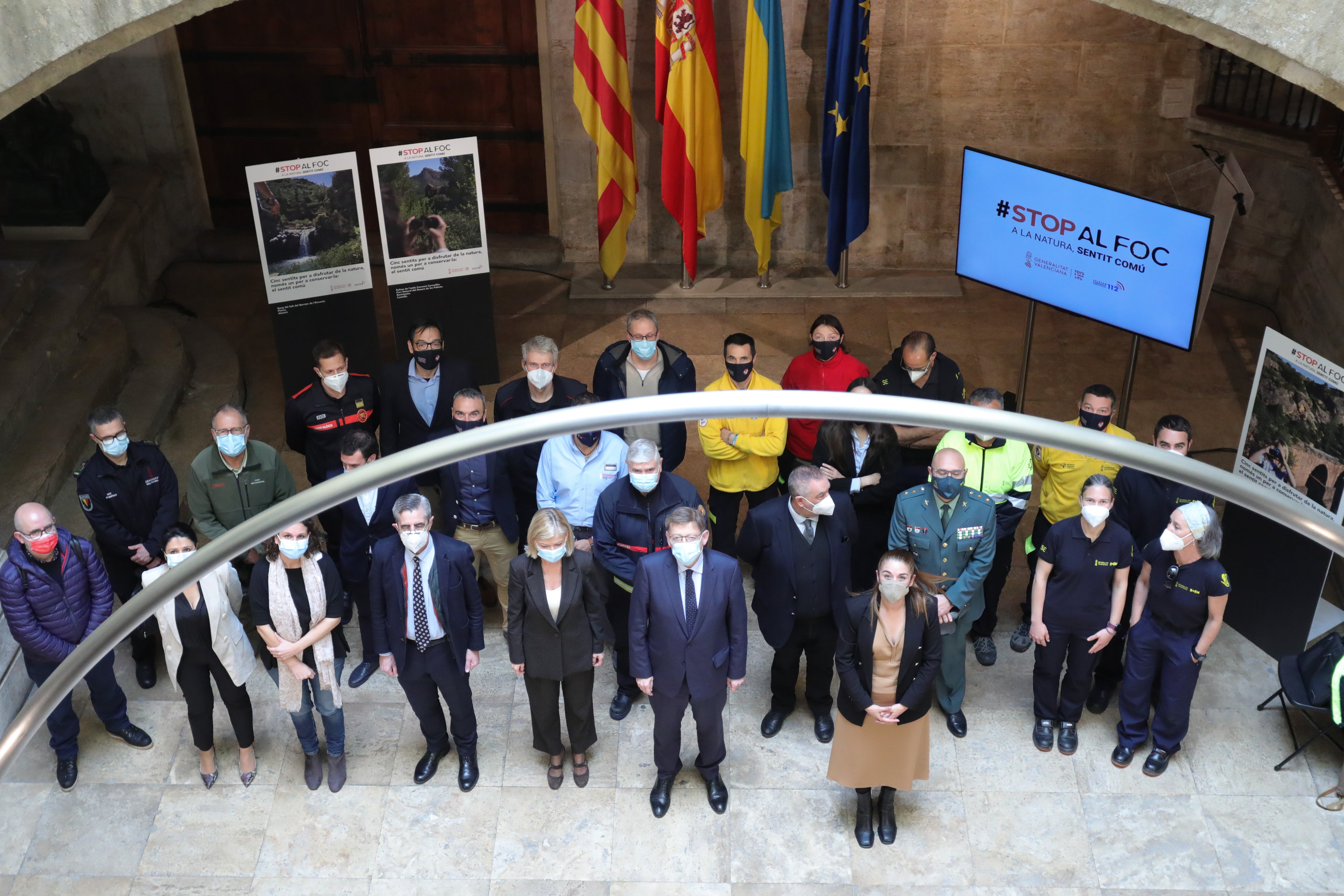 Presentación de la campaña &quot;Stop al Foc&quot; en el Palau de la Generalitat, con Ximo Puig, Gabriela Bravo y Mireia Mollà, entre otros