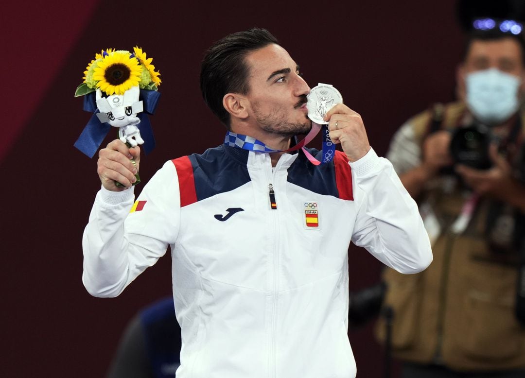 Damián Quintero en el podio olímpico.