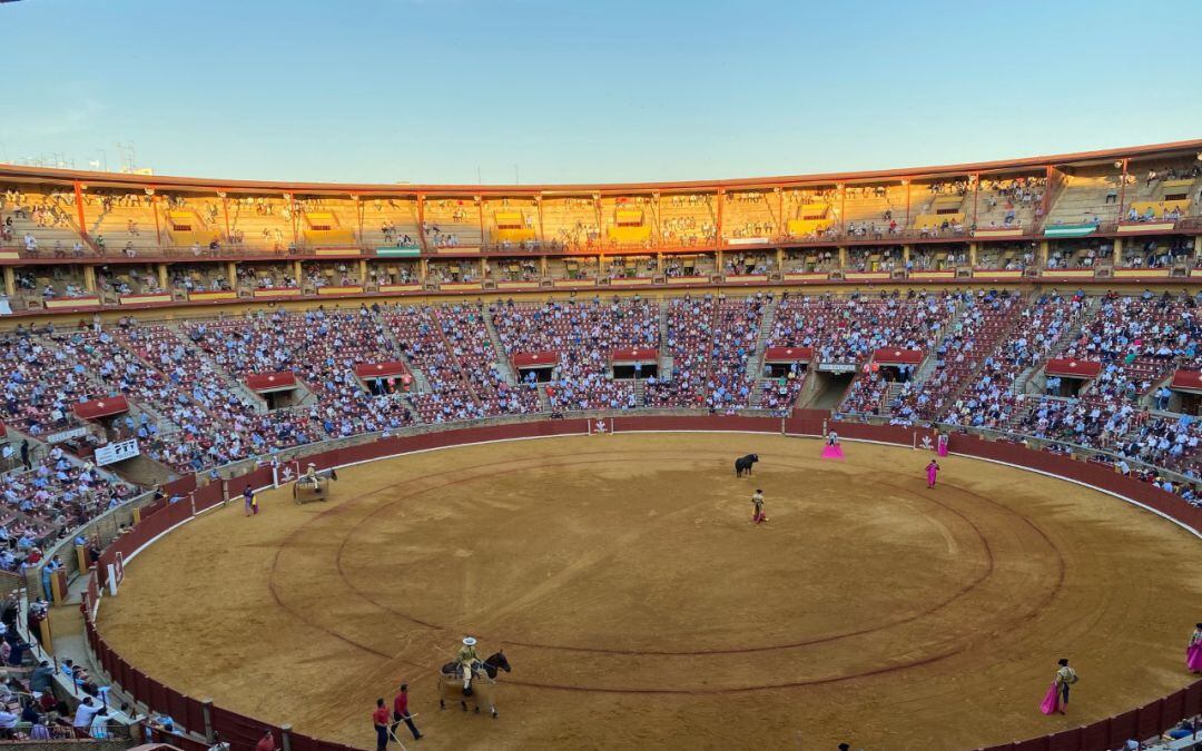 Corrida mixta del ciclo taurino. 