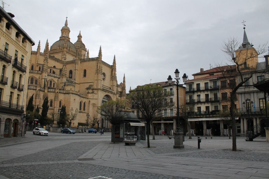 Imagen de la Plaza Mayor de Segovia 